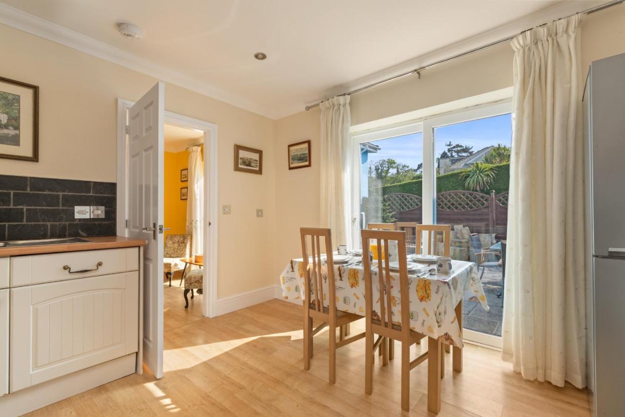 Sunningdale - Beach Side Cottage, Sea Views, Parking Saundersfoot Esterno foto